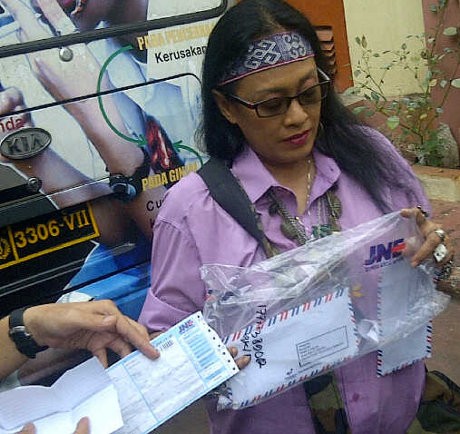 Renny Jayusman Lapor ke Polda karena 2 Anaknya Dikirimi Paket Ganja Renny Jayusman Lapor ke Polda karena 2 Anaknya Dikirimi Paket Ganja
