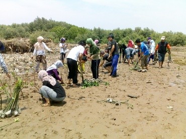 Puisi Pohon Keadilan Rosidi, Solidaritas dari Nelayan Semarang