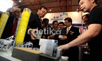 Pameran ini dihadiri Wakil Gubernur Provinsi Fujian Ni Yuefeng, Duta besar Republik Rakyat China untuk Indonesia Liu Jianchao, Direktur industri permesinan Teddy Sianturi dan Wakil ketua umum Lembaga kerjasama Indonesia - China Kusuma Lingga Widjaj.