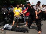 Bentrok Berdarah Geng Motor Direka Ulang