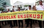 Lagi, Karyawan Univ.Trisakti Tolak Eksekusi