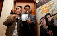 Album tersebut diberi label 50-50 karena ada beberapa lagu di album tersebut merupakan karya lamanya dan hanya di recycle dan arransemen ulang.