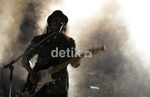 Aksi Panggung Memikat Gugun Blues Shelter