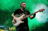 Gugun dan Jono sangat kompak membius penonton lewat lagu-lagu yang mereka bawakan. Herianto Batubara/detikcom.