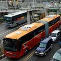 Ciaat! Amankan Busway, Petugas Bus TransJ Belajar Silat