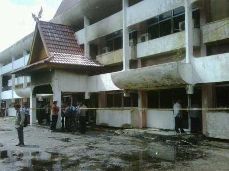 Kantor PU Pekanbaru Terbakar, Satu Lantai Hangus