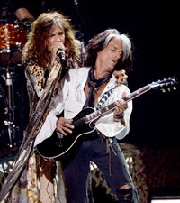 Tahun ini juga Aerosmith berencana comeback setelah lama vakum. Mark Davis/Getty Images.