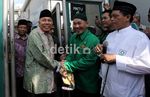 Bachtiar Chamsyah Hirup Udara Bebas