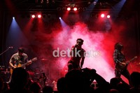 Band Andra & The Backbone turut hadir dalam press conference Rolling Stone Private Party 2012 VII Years of Rock n Roll di Rolling Stone Cafe, Ampera, Jakarta Selatan, Rabu (23/5/2012). Herianto Batubara/detikHot.