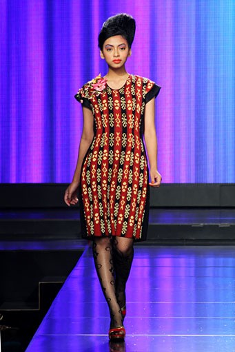 Musa Widyatmodjo The Flobamora Indone[she]aku Jakarta Fashion & Food Festival 2012 at Ballroom Hotel Harris. Kelapa Gading. Jakarta. [Foto: Mohammad Abduh/Wolipop]