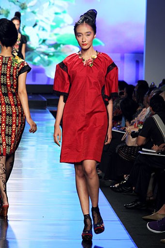 Musa Widyatmodjo The Flobamora Indone[she]aku Jakarta Fashion & Food Festival 2012 at Ballroom Hotel Harris. Kelapa Gading. Jakarta. [Foto: Mohammad Abduh/Wolipop]