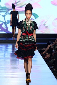 Musa Widyatmodjo The Flobamora Indone[she]aku Jakarta Fashion & Food Festival 2012 at Ballroom Hotel Harris. Kelapa Gading. Jakarta. [Foto: Mohammad Abduh/Wolipop]