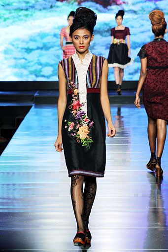 Musa Widyatmodjo The Flobamora Indone[she]aku Jakarta Fashion & Food Festival 2012 at Ballroom Hotel Harris. Kelapa Gading. Jakarta. [Foto: Mohammad Abduh/Wolipop]