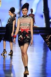 Musa Widyatmodjo The Flobamora Indone[she]aku Jakarta Fashion & Food Festival 2012 at Ballroom Hotel Harris. Kelapa Gading. Jakarta. [Foto: Mohammad Abduh/Wolipop]