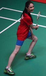 Gaya Arumi Bachsin Main Bulutangkis