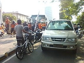 Tabrak Jakmania di Dekat Halte Halimun, TransJ Diamuk Massa