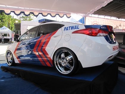 Begini Cara Polisi Memodifikasi Mobil Begini Cara Polisi Memodifikasi Mobil
