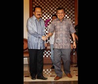 Kedatangan Fauzi Bowo untuk mempererat tali silahturahmi.