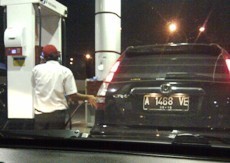 Bikin Kisruh, Mobil Pribadi Harusnya Tak Pakai BBM Subsidi