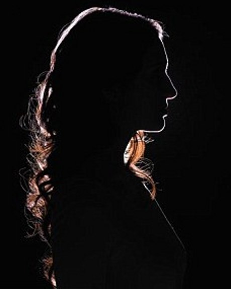 Disekap 8 Tahun, Seorang Gadis Diperlakukan Bak Hewan