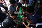 Lazuardi Korban Pengeroyokan di GBK Disalatkan
