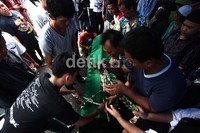 Jenazah Lazuardi sesaat sebelum dibawa ke TPU di kawasan Menteng Sukabumi, Menteng, Jakarta Pusat.