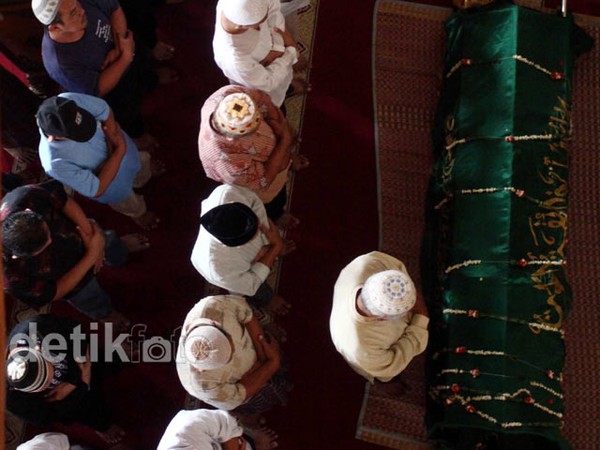 Lazuardi Korban Pengeroyokan di GBK Disalatkan