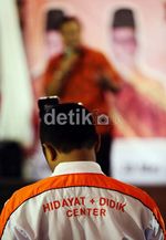 Hidayat-Didik Buat Lomba Mirip Dirinya