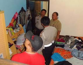 Dua Rumah Digarong di Siang Bolong