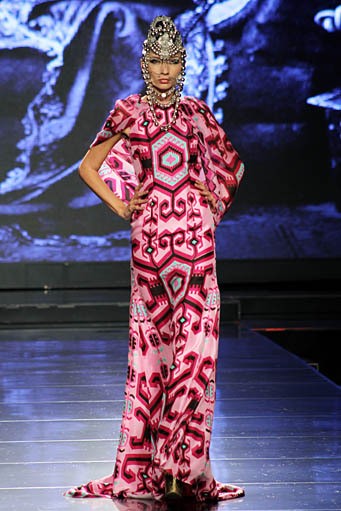 Denny Wirawan KILIMOLOGY. Jakarta Fashion & Food Festival 2012 at Ballroom Hotel Harris. Kelapa Gading. Jakarta. [Photo: Mohammad Abduh/Wolipop]