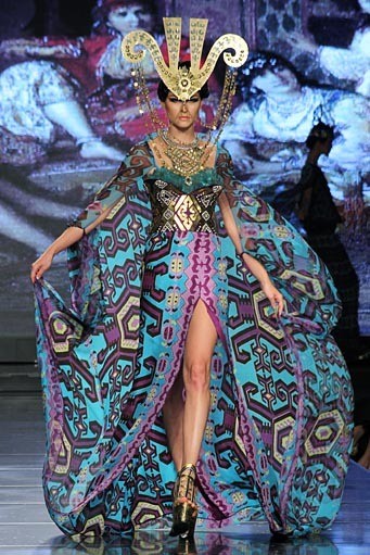 Denny Wirawan KILIMOLOGY. Jakarta Fashion & Food Festival 2012 at Ballroom Hotel Harris. Kelapa Gading. Jakarta. [Photo: Mohammad Abduh/Wolipop]