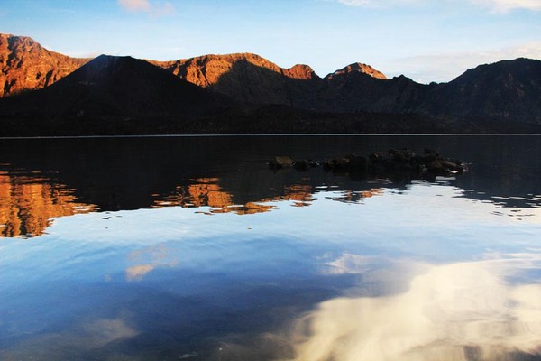 Rinjani Mempesona Sepanjang Jalan