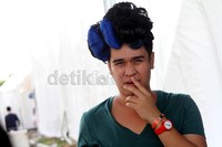Olga berpose sebelum syuting acara OLI, di studio RCTI, Kebon Jeruk, Jakarta Barat, Selasa (29/5/2012). Gus Mun/detikHot.