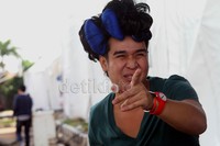 Olga mengaku percaya diri dengan penampilannya itu. Gus Mun/detikHot.