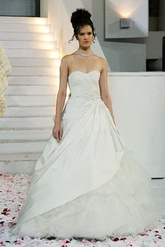 Sebastian Gunawan Wedding Inspirations at Lamoda Cafe. Plaza Indonesia. Lantai 1. Jakarta. [Foto: Mohammad Abduh/Wolipop]