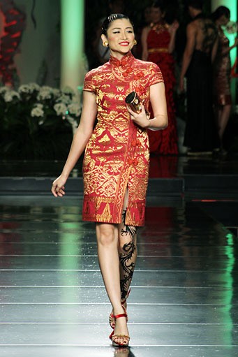 Priyo Oktaviano Palais Royal. Jakarta Fashion & Food Festival 2012. INNOFASHION at Ballroom Hotel Harris Kelapa Gading. Jakarta. [Foto: Mohammad Abduh/Wolipop]