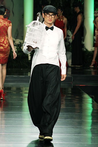 Priyo Oktaviano Palais Royal. Jakarta Fashion & Food Festival 2012. INNOFASHION at Ballroom Hotel Harris Kelapa Gading. Jakarta. [Foto: Mohammad Abduh/Wolipop]