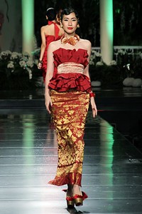 Priyo Oktaviano Palais Royal. Jakarta Fashion & Food Festival 2012. INNOFASHION at Ballroom Hotel Harris Kelapa Gading. Jakarta. [Foto: Mohammad Abduh/Wolipop]