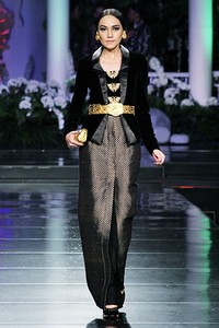 Priyo Oktaviano Palais Royal. Jakarta Fashion & Food Festival 2012. INNOFASHION at Ballroom Hotel Harris Kelapa Gading. Jakarta. [Foto: Mohammad Abduh/Wolipop]