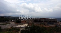 Sarana yang sudah berdiri di proyek ini diantaranya ada sekolah olahraga, pusat pelatihan, arena olahraga, dan sejumlah venue olahraga.