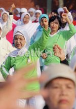 Sehat di Usia Senja dengan Senam Pagi