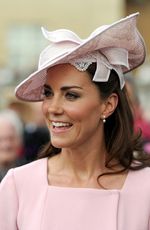 Anggunnya Kate Middleton di Pesta Kebun Ratu Elizabeth II