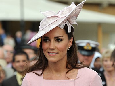 Anggunnya Kate Middleton di Pesta Kebun Ratu Elizabeth II