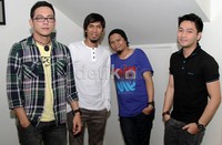 Keempatnya merilis sebuah album instrumental bertajuk Suara Lainnya. Herianto Batubara/detikHot.