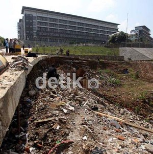 Adhyaksa Dault Emoh Proyek Hambalang Disebut Warisannya