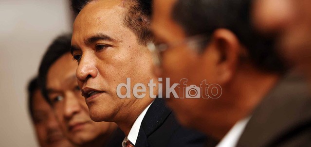 Yusril Minta MK Akhiri Kebancian Status Hakim