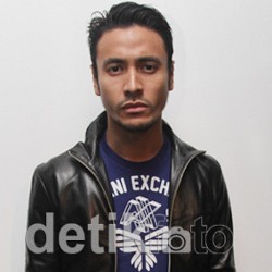 Masih Suka Cewek, Ello Merasa Maskulin