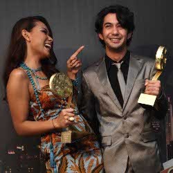 Pasangan Terbaik di IMA, Reza Rahadian & Adinia Wirasti Pacaran?