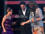 Dinda Hauw, Aktris Pendatang Baru Wanita Terfavorit