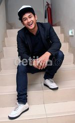 Dwi Andhika & Cut Mariska Pacaran?